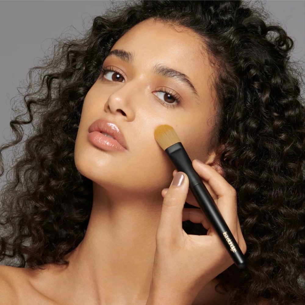 Lisa Eldridge No. 1 Seamless Blend Brush - Picture 5 of 5
